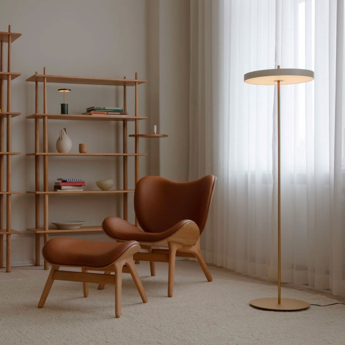 Asteria gulvlampe - Pearl White - H: 150,7 cm - Umage