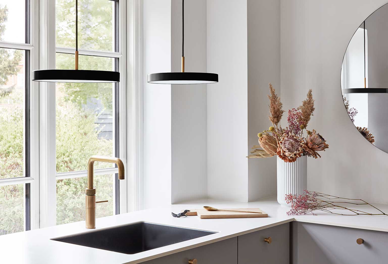 Asteria Pendel Plus Mini - Black / Brass - Ø: 31 Cm - Umage