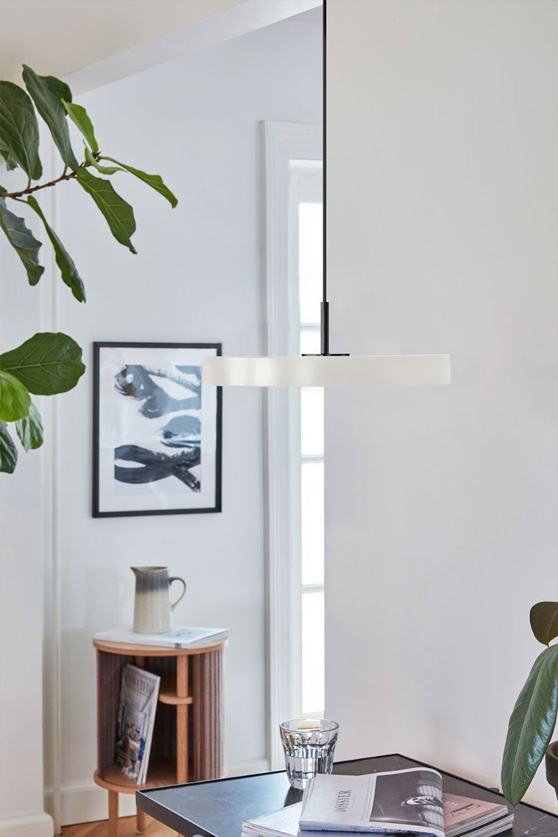 Asteria Pendel Plus Medium - Pearl White / Brass - Ø: 43 Cm - Umage