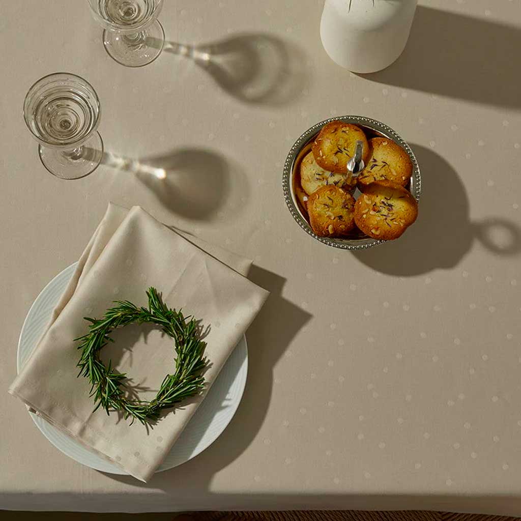 Confetti Damask Dug - Compliments