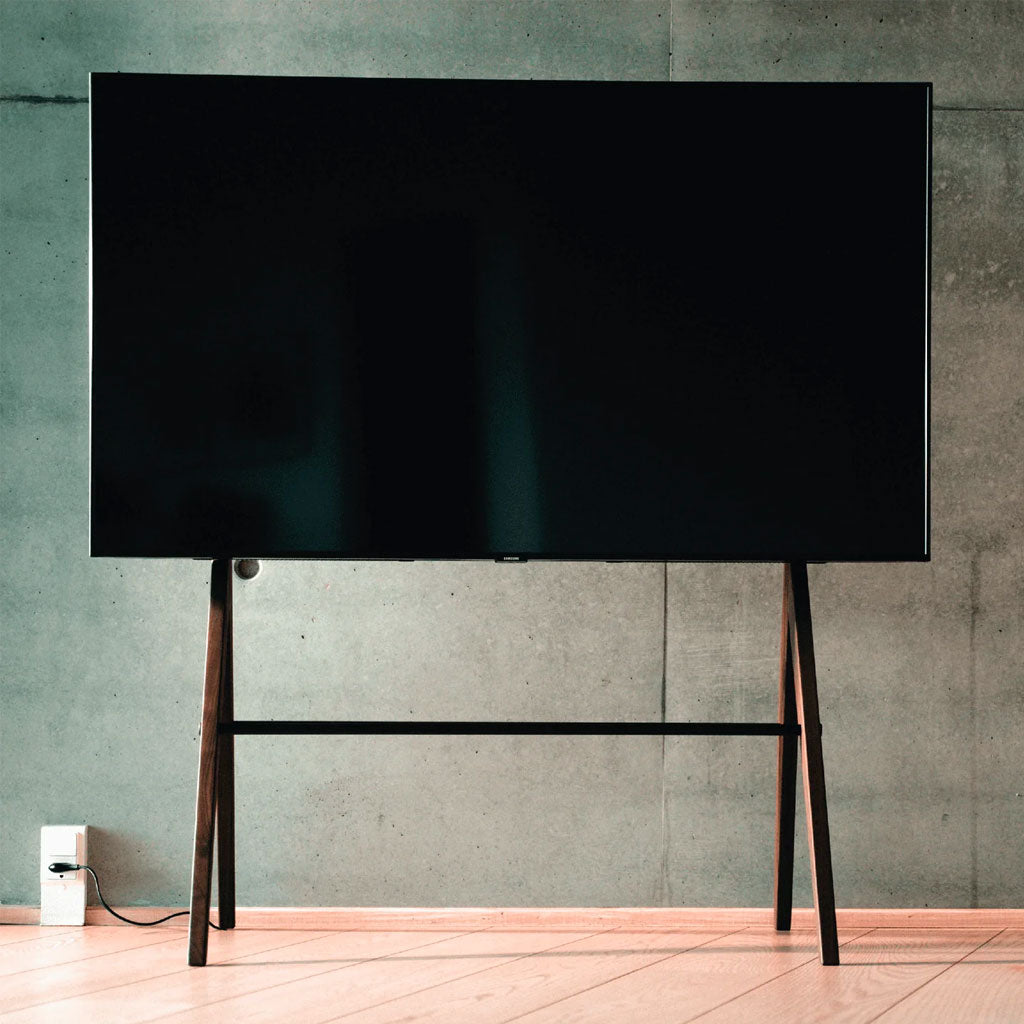 KAYA TV Stander - Valnød - Kristian Juul
