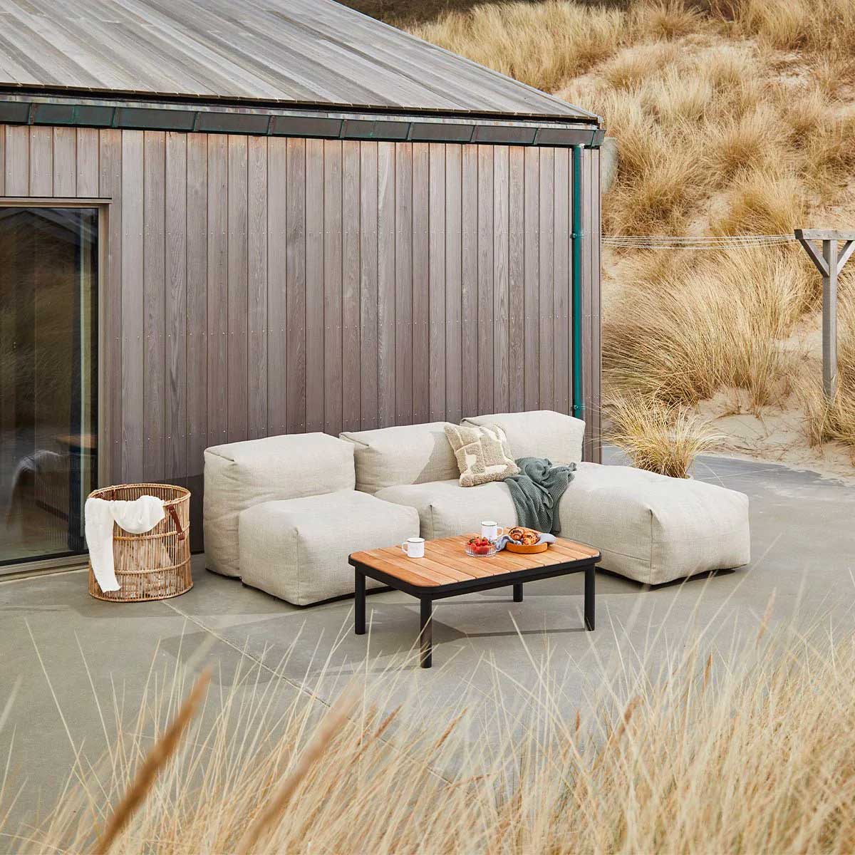 Kirra Patio Coffee Table - Noir - SACKit