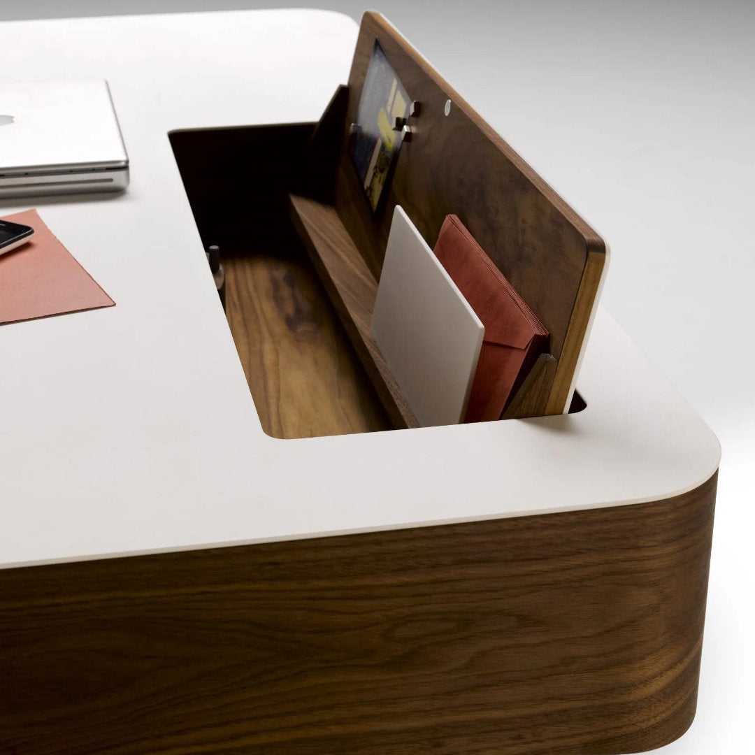 AK 1330 skrivebord - Naver Collection