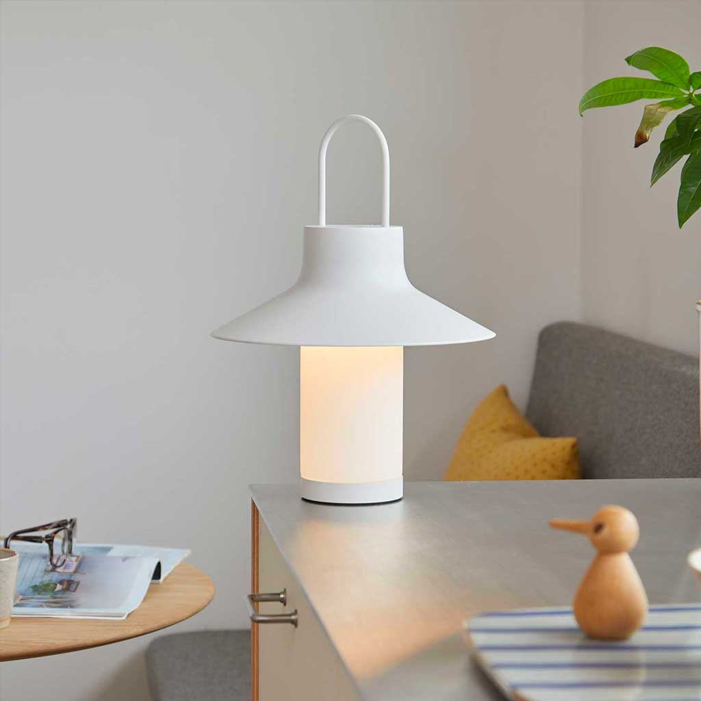 Shadow Batteri Bordlampe - Large - Hvid - Loom Design