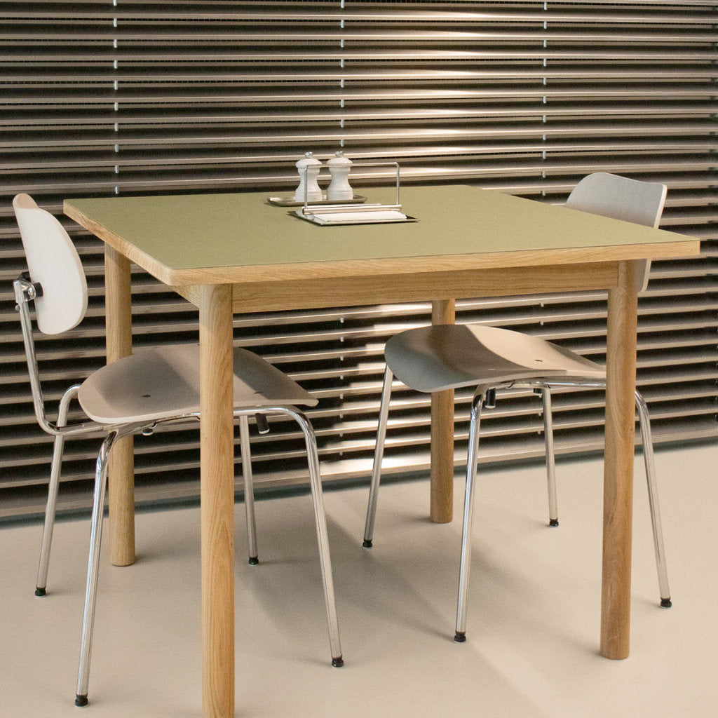 Essential Oak spisebord - 90x90 - Olive - Tablelab