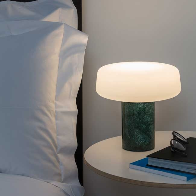 Solid bordlampe - Terence Woodgate