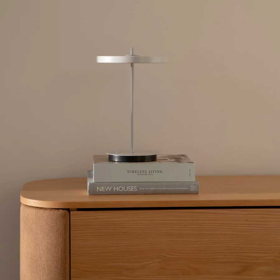 Asteria Move Trådløs Bordlampe - Monochrome - Nuance Mist - H: 30,6 cm - Umage