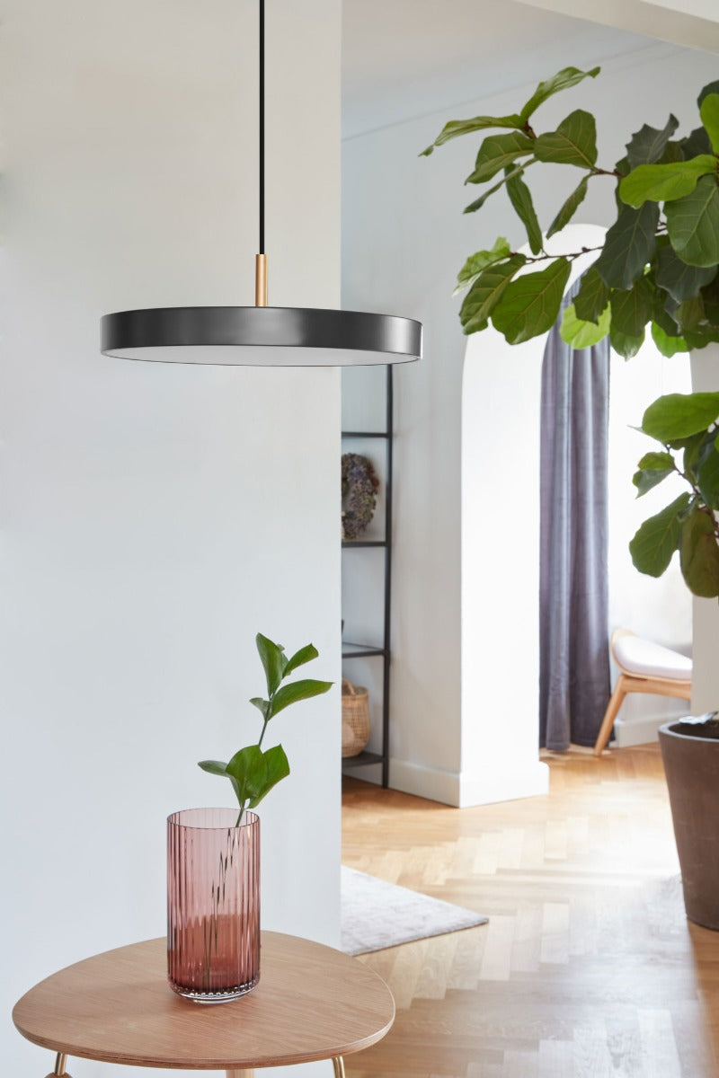 Asteria Pendel Mini - Anthracite / Brass - Ø: 31 cm - Umage