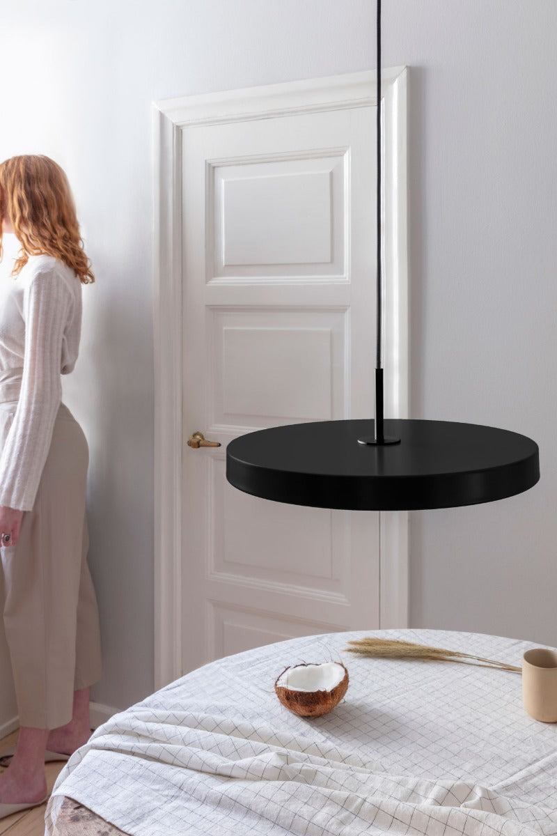 Asteria Pendel Medium - Black / Black - Ø: 43 cm - Umage