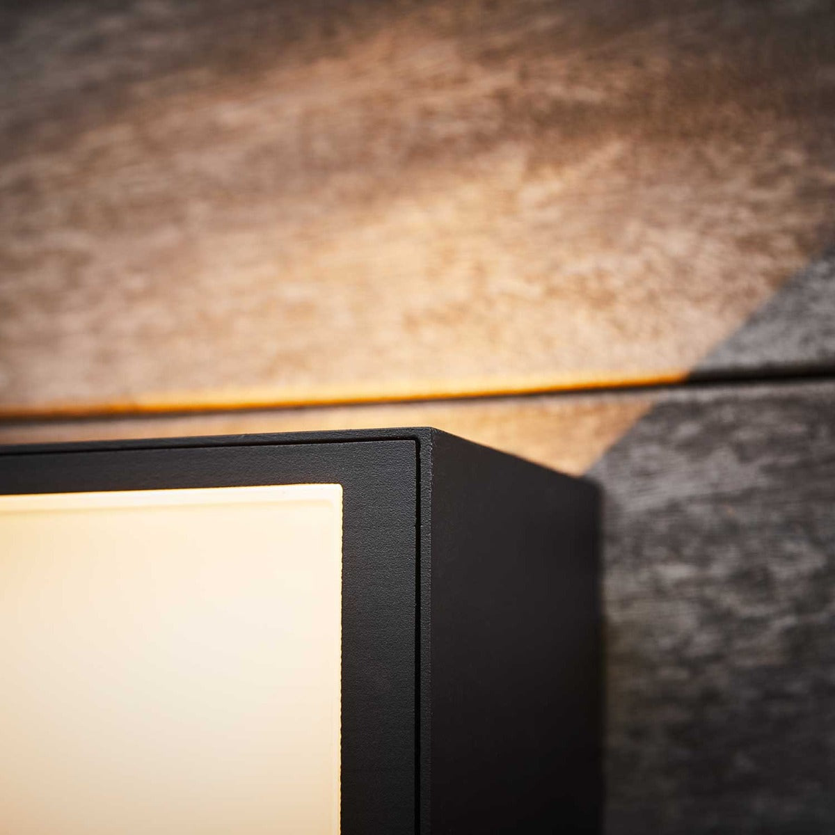 Una IP54 Væglampe - Loom Design