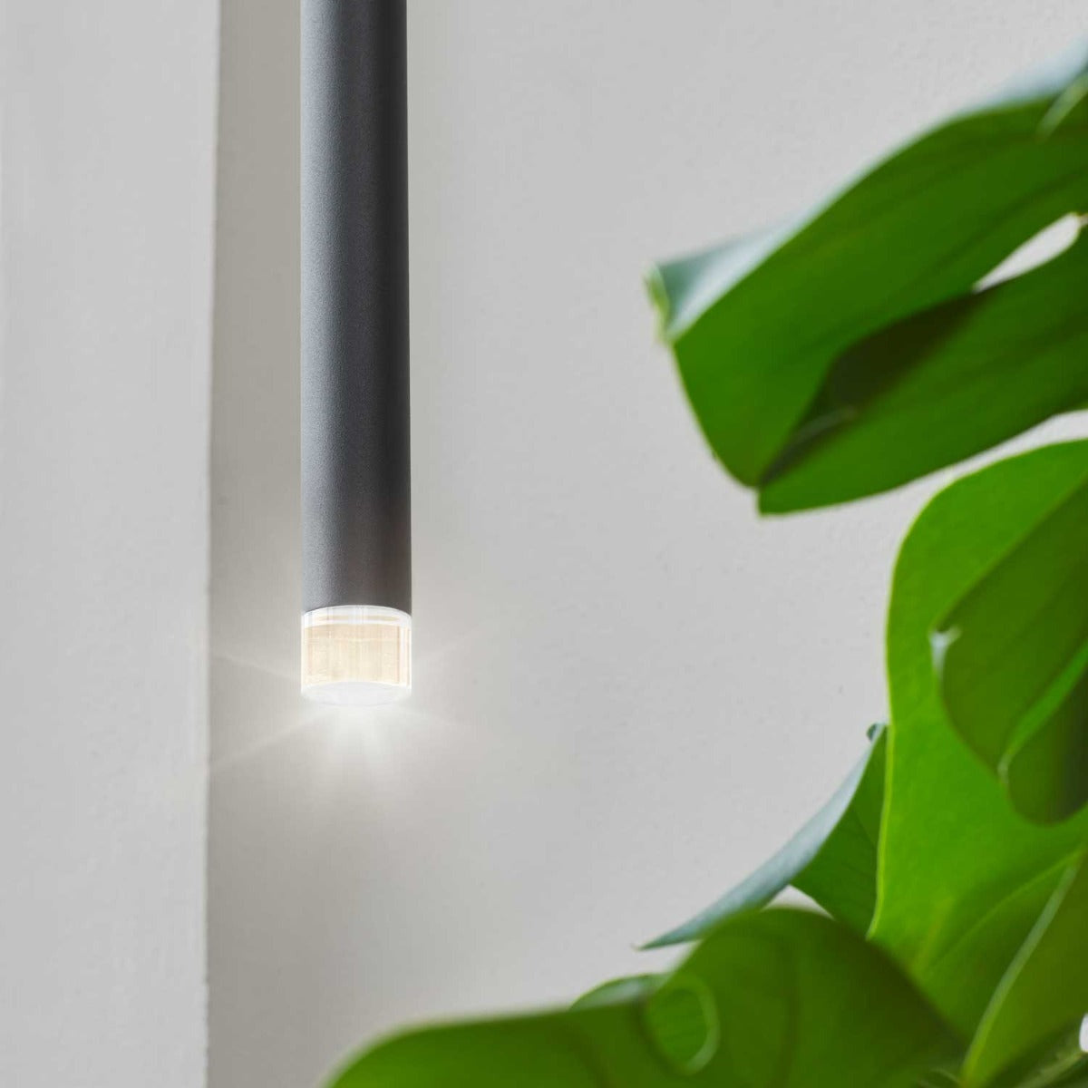 Valkyrie 37 Pendel - Sort - Loom Design