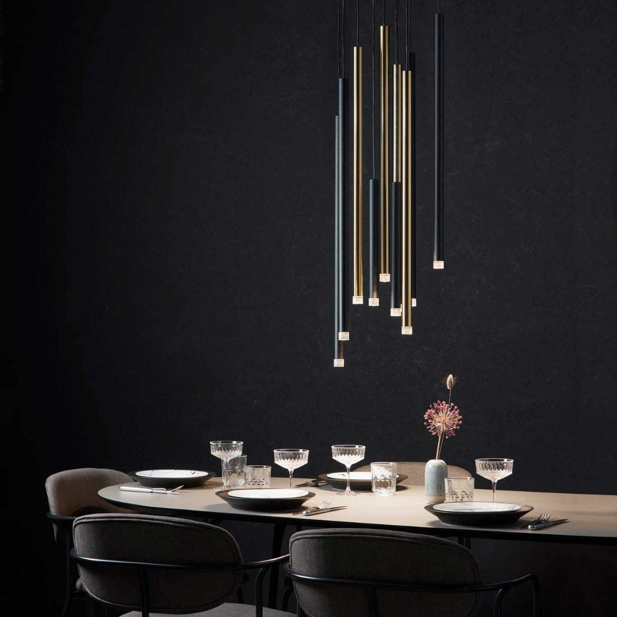 Valkyrie 72 Pendel - Sort - Loom Design