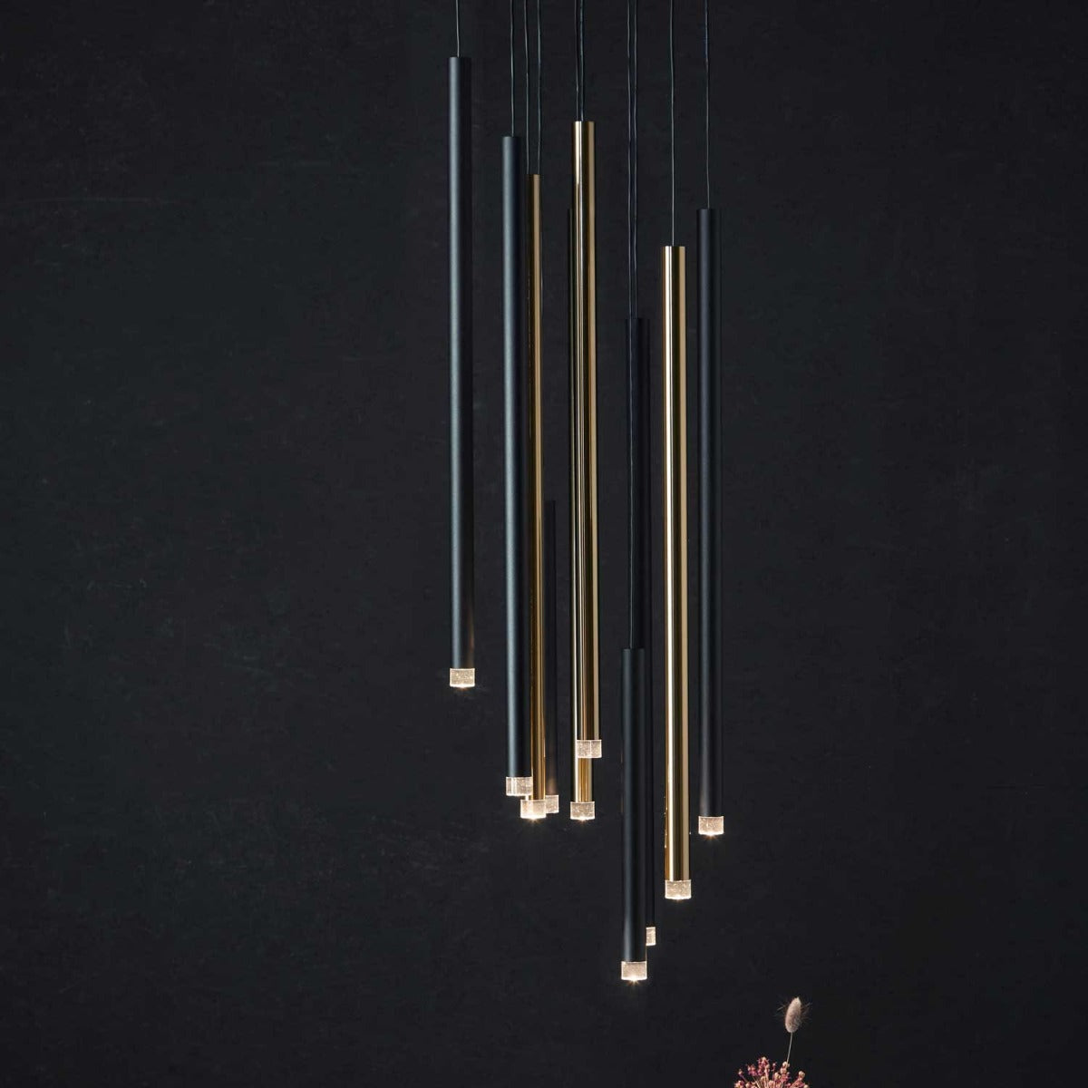 Valkyrie 72 Pendel - Sort - Loom Design